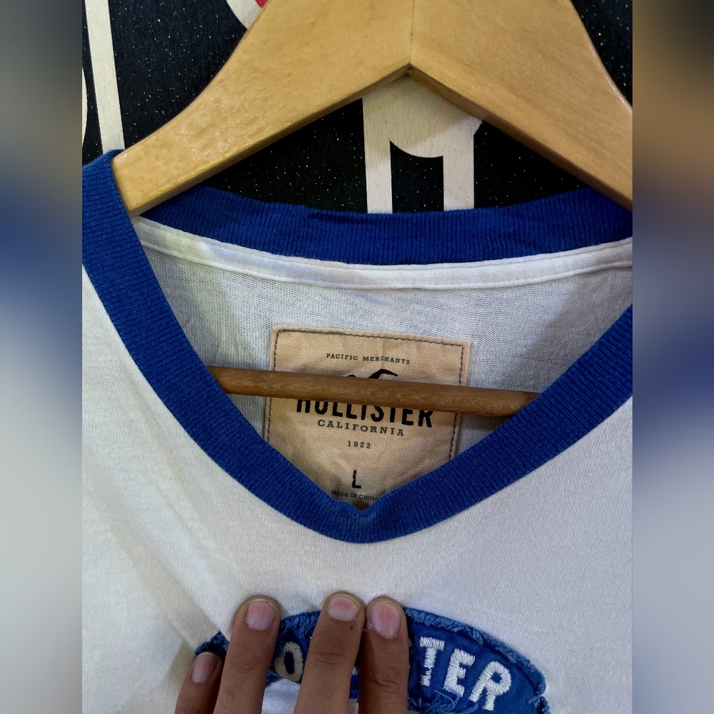 Hollister tshirt - Picture 4 of 4